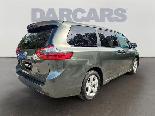 2020 Toyota Sienna SE
