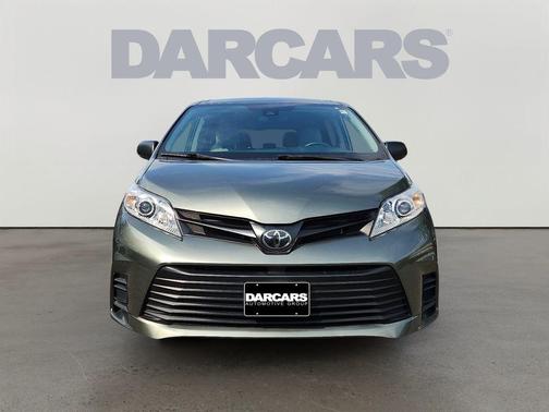 2020 Toyota Sienna SE