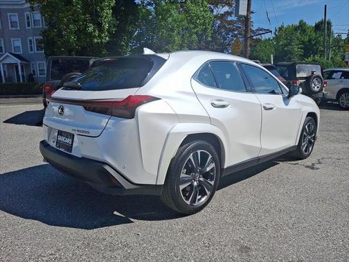 2023 Lexus UX 250h Base