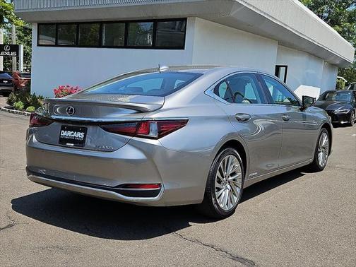 2019 Lexus ES 300h Luxury