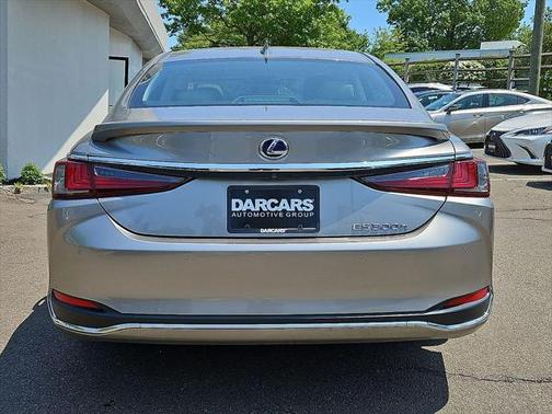 2019 Lexus ES 300h Luxury
