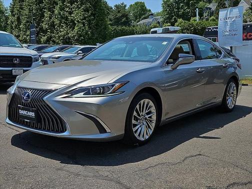 2019 Lexus ES 300h Luxury