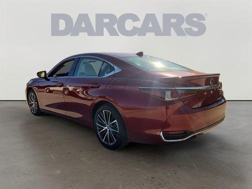 2025 Lexus ES 300h Premium