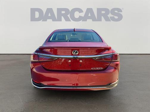 2025 Lexus ES 300h Premium