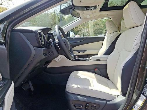 2025 Lexus NX 450h+ Luxury