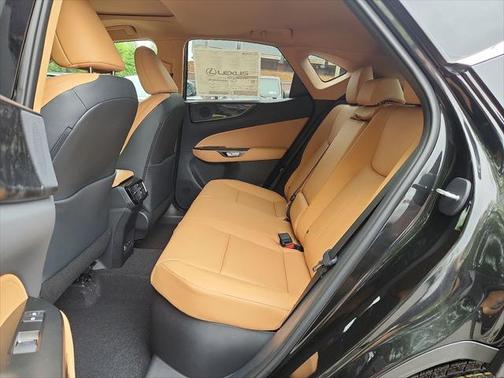 2025 Lexus NX 350h Premium