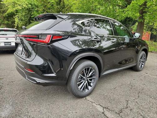 2025 Lexus NX 350h Premium