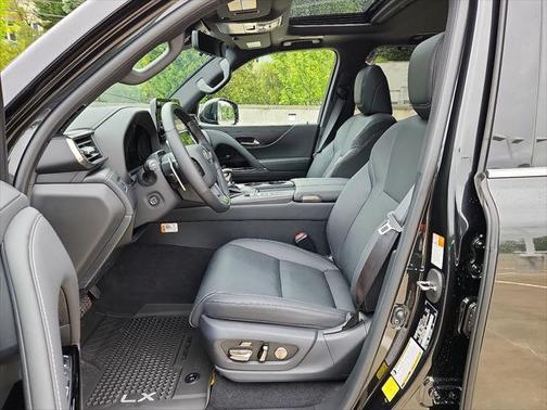 2025 Lexus LX 600 Luxury