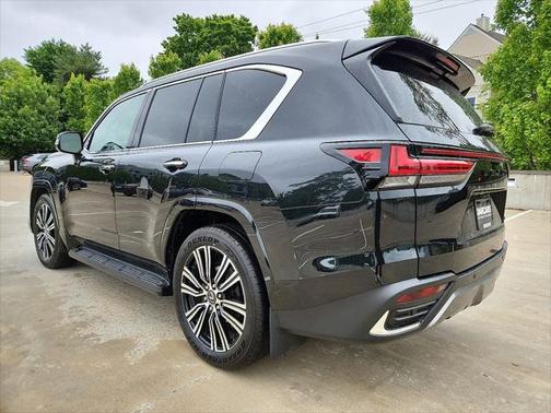 2025 Lexus LX 600 Luxury