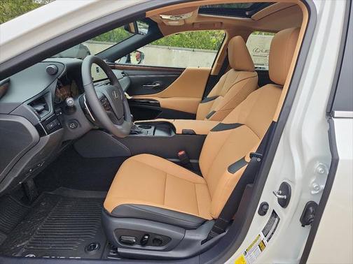 2025 Lexus ES 350 Base