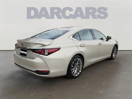2024 Lexus ES 300h Luxury