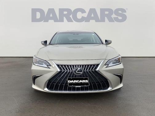 2024 Lexus ES 300h Luxury