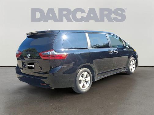 2020 Toyota Sienna SE