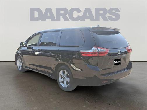 2020 Toyota Sienna SE