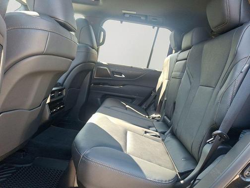 2025 Lexus LX 600 Luxury