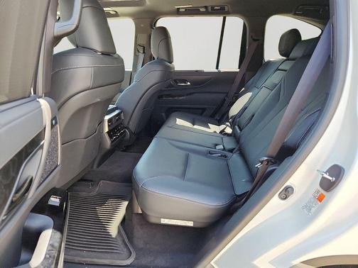 2024 Lexus LX 600 Luxury