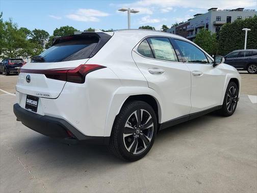 2025 Lexus UX 300h Premium
