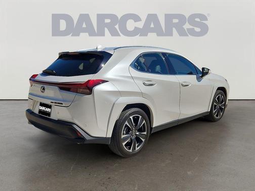 2025 Lexus UX 300h Premium