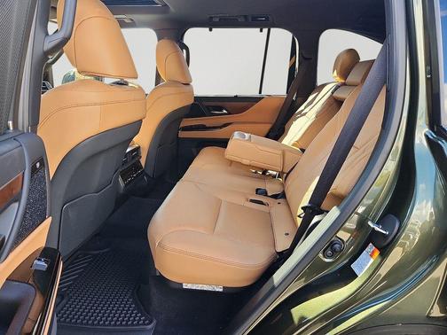 2025 Lexus LX 600 Luxury