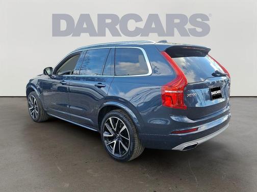 2020 Volvo XC90 T6 Momentum