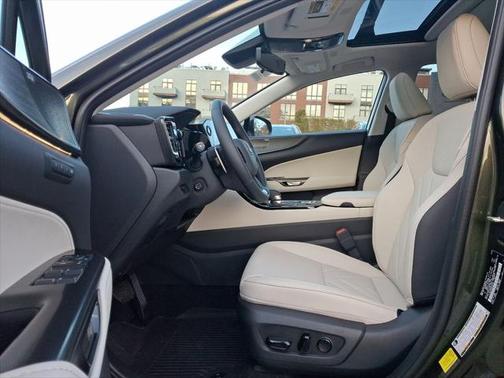 2025 Lexus NX 450h+ Luxury