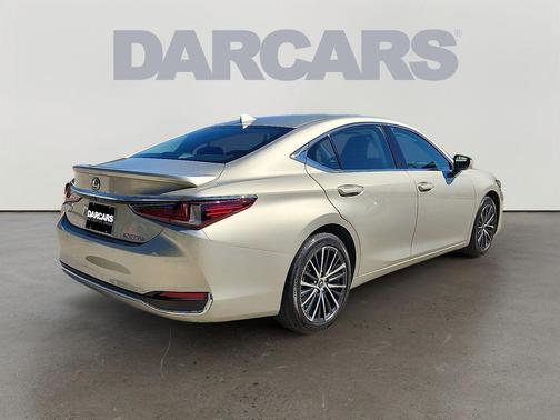 2025 Lexus ES 300h Premium