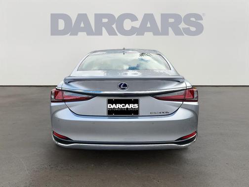 2022 Lexus ES 300h Premium