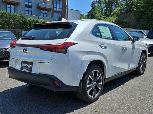 2025 Lexus UX 300h Premium