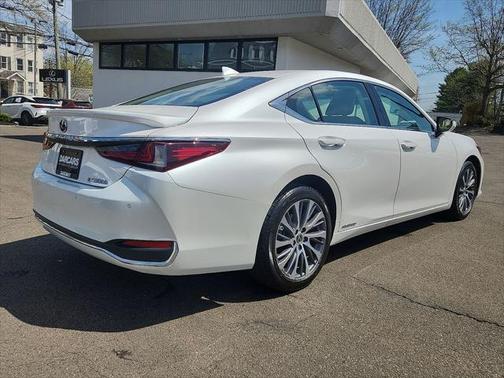2021 Lexus ES 300h Premium