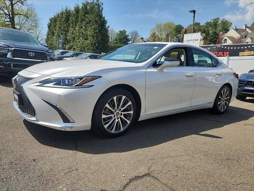 2021 Lexus ES 300h Premium