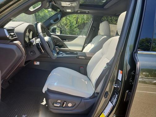 2025 Lexus LX 600 Luxury