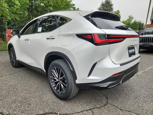2025 Lexus NX 350h Premium