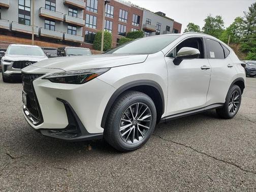 2025 Lexus NX 350h Premium