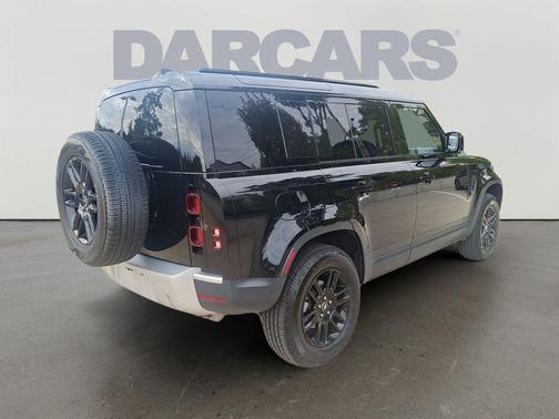2025 Land Rover Defender 110 P300