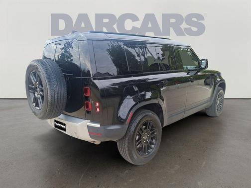 2025 Land Rover Defender 110 P300