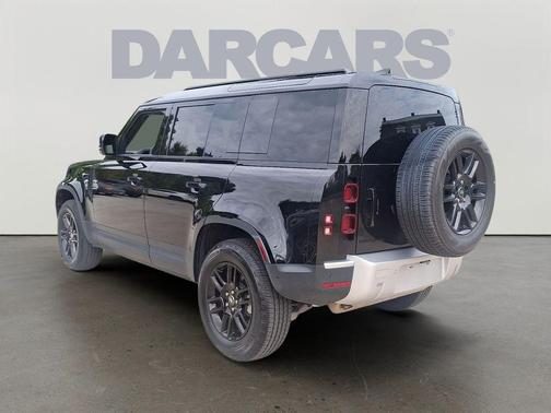 2025 Land Rover Defender 110 P300