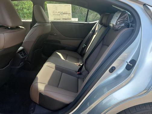 2025 Lexus ES 350 Base