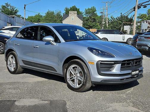 2024 Porsche Macan Base