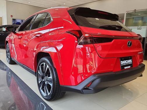 2025 Lexus UX 300h Premium