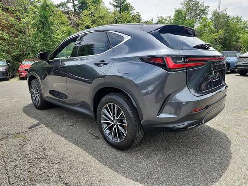 2025 Lexus NX 350h Premium