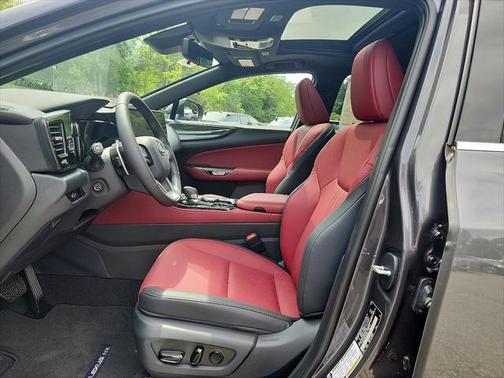 2025 Lexus NX 350h Premium