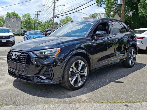 2021 Audi Q3 45 S line Premium