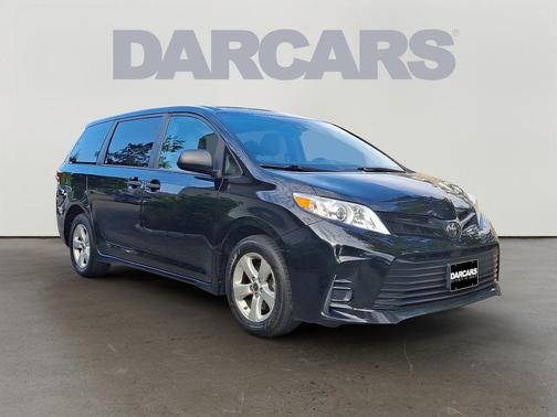 2020 Toyota Sienna SE