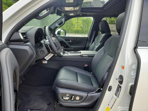 2025 Lexus LX 600 Luxury