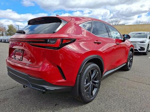 2025 Lexus NX 450h+ Luxury