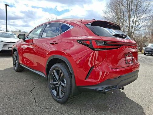 2025 Lexus NX 450h+ Luxury