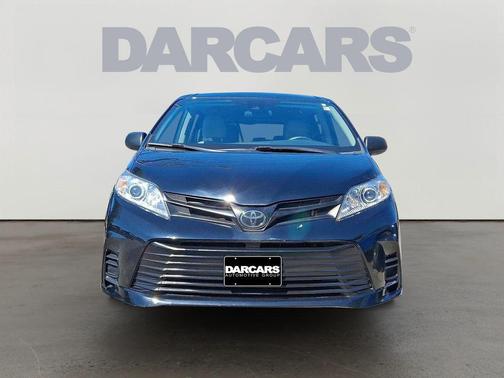 2020 Toyota Sienna SE