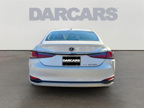 2023 Lexus ES 250 Base