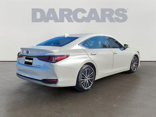 2023 Lexus ES 250 Base