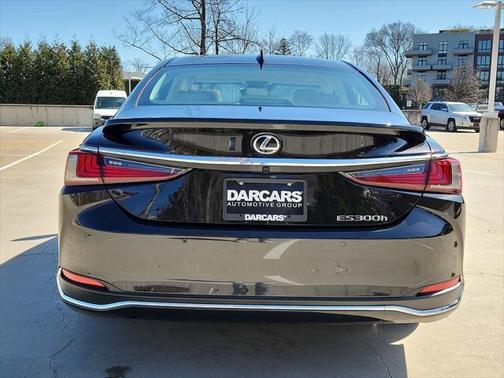 2025 Lexus ES 300h Premium